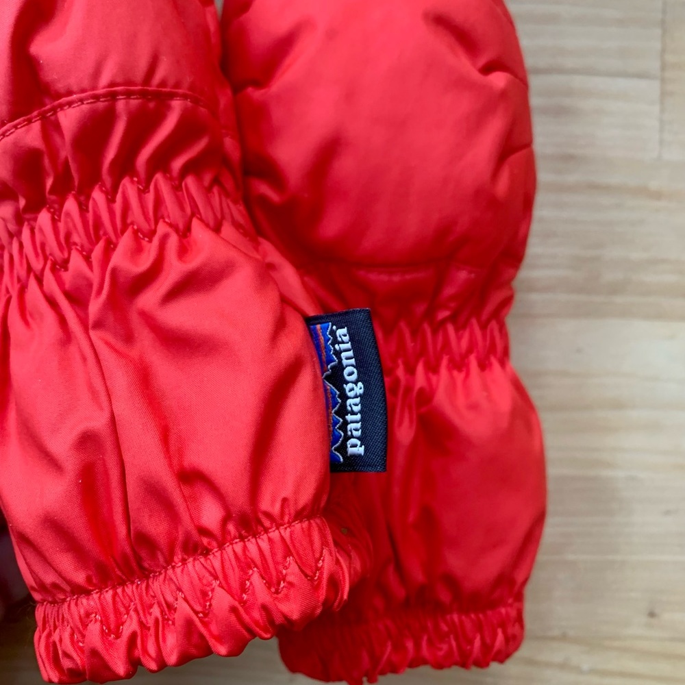 Patagonia Baby Puff Mitts 0-3 months